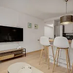 Апартаменти 3 Soverom, Sentralt I Og Moderne Bad Берген