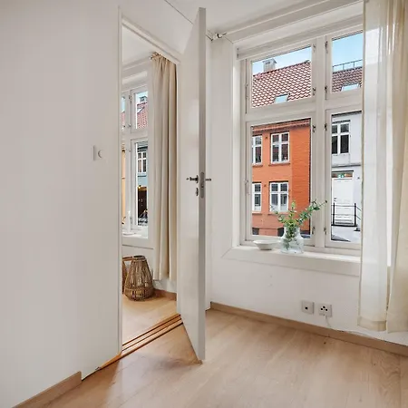 3 Soverom, Sentralt I Og Moderne Bad