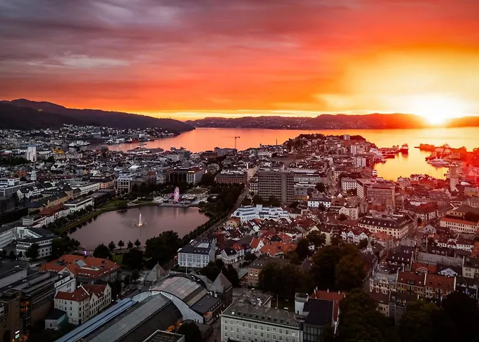 3 Soverom, Sentralt I Og Moderne Bad Apartment